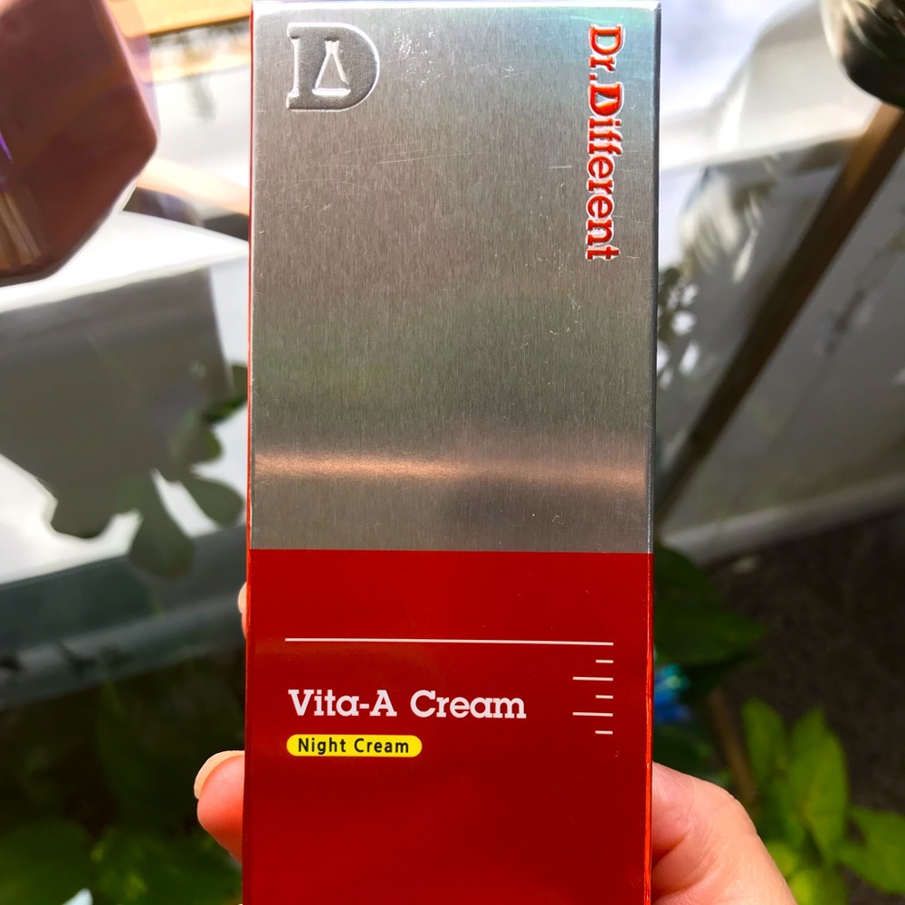 NIB Dr. Different Vita A Forte Cream, 1.01 oz